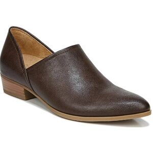 CARLYN, DARK BROWN 8 1/2 W NEW